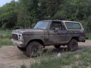 1979 Ford Bronco - This Ford Bronco appears to be a 1978 model, not a 1979 as claimed.