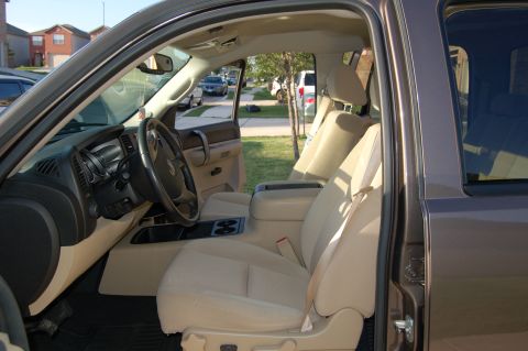 2007 GMC Sierra 1500 - Interior view of a 2007 GMC Sierra 1500 pickup truck.