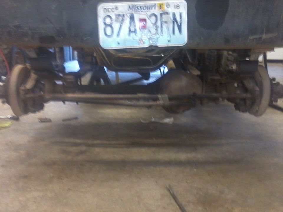 1995 Ford F-150 rear axle and suspension with Missouri license plate