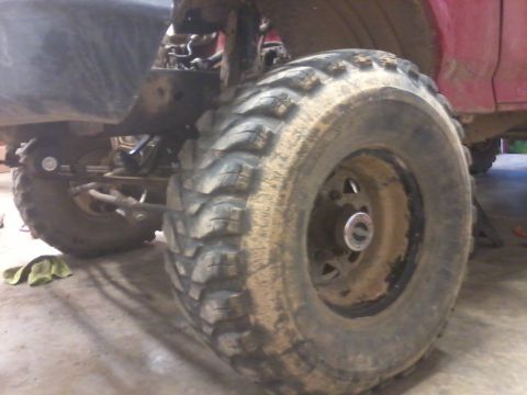 1995 Ford F-150 - sitting on the 35's