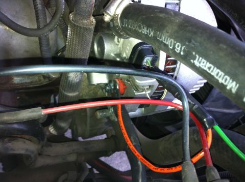 1992 Ford F-150 - 2 gauge wire and plug hooked up.