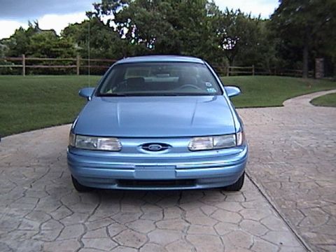 1995 Ford Taurus - front up a lil higher