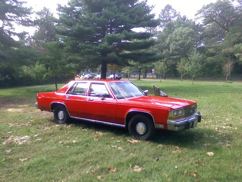 1989 Ford LTD Crown Victoria “HFA C-3”