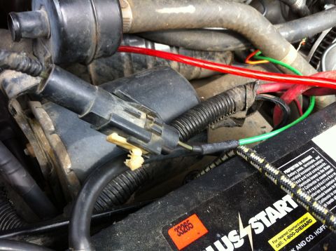 1992 Ford F-150 - The green wire from the harness I made will go to this plug that should be there from the old 2G.