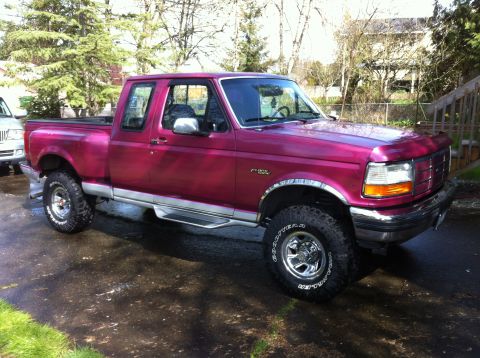 1992 Ford F-150 - Fresh bath. Cleans up well.