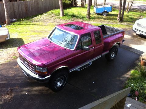 1992 Ford F-150 - Fresh bath. Cleans up well.