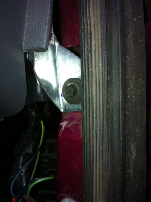 1992 Ford F-150 - My "custom" bracket to fix my shaking dash.
