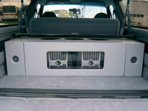1995 Ford Bronco - Made the whole thing, and covered it in vynal. The cooling fans turn on and off with the whole system. I dont have much trunk though, eh wh…