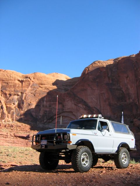 1978 Ford Bronco - This 1978 Ford Bronco is equipped for off-road adventures in a desert environment.