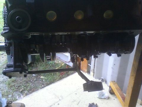 1989 Ford Bronco - Engine block and crankshaft assembly, viewed from below, with a Supermotors.net watermark visible.