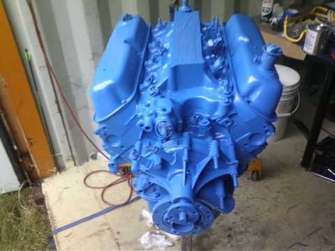 1989 Ford Bronco - A blue painted engine is shown, with a Supermotors.net watermark visible at the bottom right.