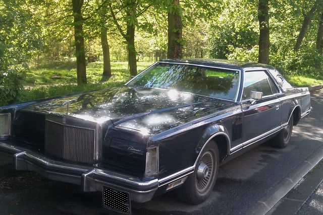 1977 Lincoln Continental Mark V coupe parked outdoors