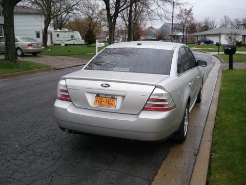 2008 Ford Taurus - After some fresh tint.