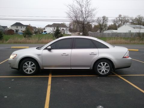 2008 Ford Taurus photo