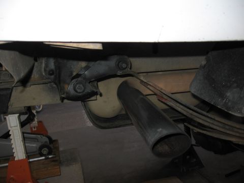 1995 Ford Bronco - This just shows the current clearance from the exhaust with the suspension near max droop.