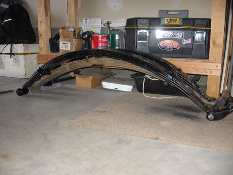 1995 Ford Bronco - Next 2 pics you can see the new procomps arch lift vs what I was running. About 2.5" more arch, but of course I'm losing about 1.75&qu…