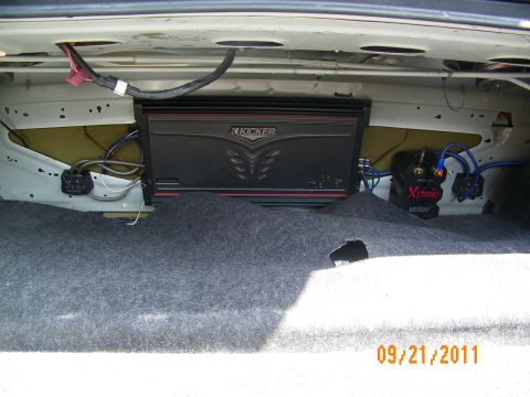 2003 Ford Crown Victoria - Trunk-mounted Kicker amp wired to an Xstatic Model BatCap, dated 09/21/2011 in the corner.