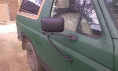 1986 Ford Bronco - I blacked out the mirror, window trim, door handles, and headlight bezel
