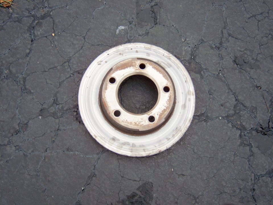 Stupid thing only lasted 5000 miles, good riddance to bad rubbish.