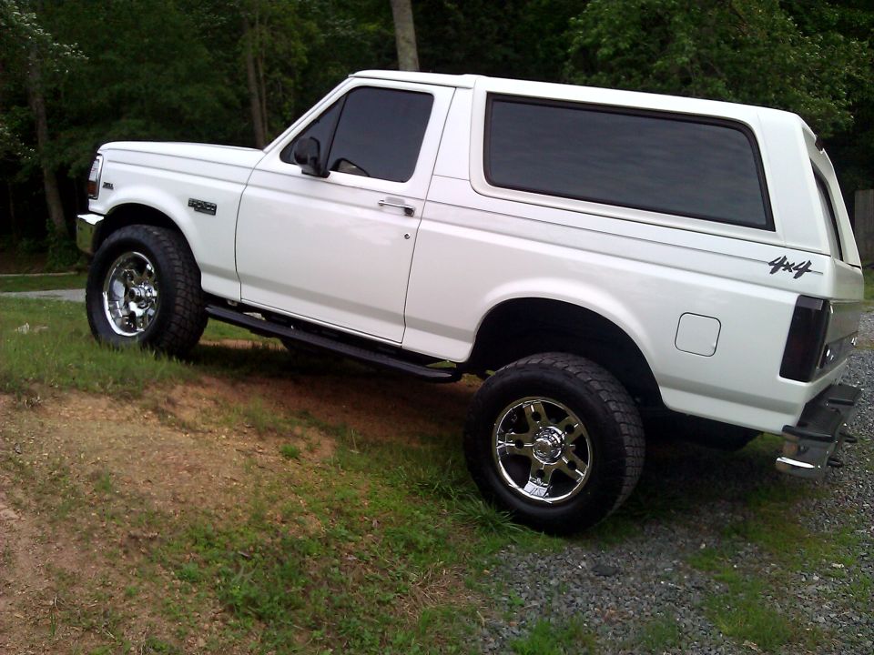 1995 Ford Bronco “JUICE”