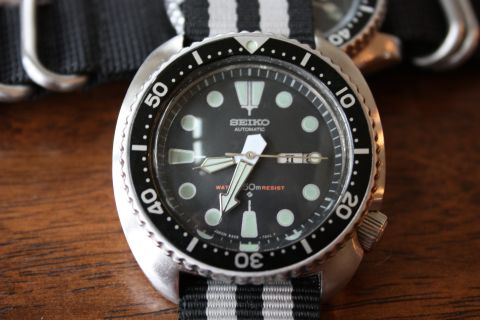 1986 Ford Bronco - Seiko automatic dive watch with water 50m resist marking on the dial.