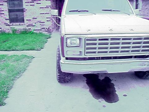 1980 Ford Bronco - That is not oil from the truck, I spilled some during the oil change.
