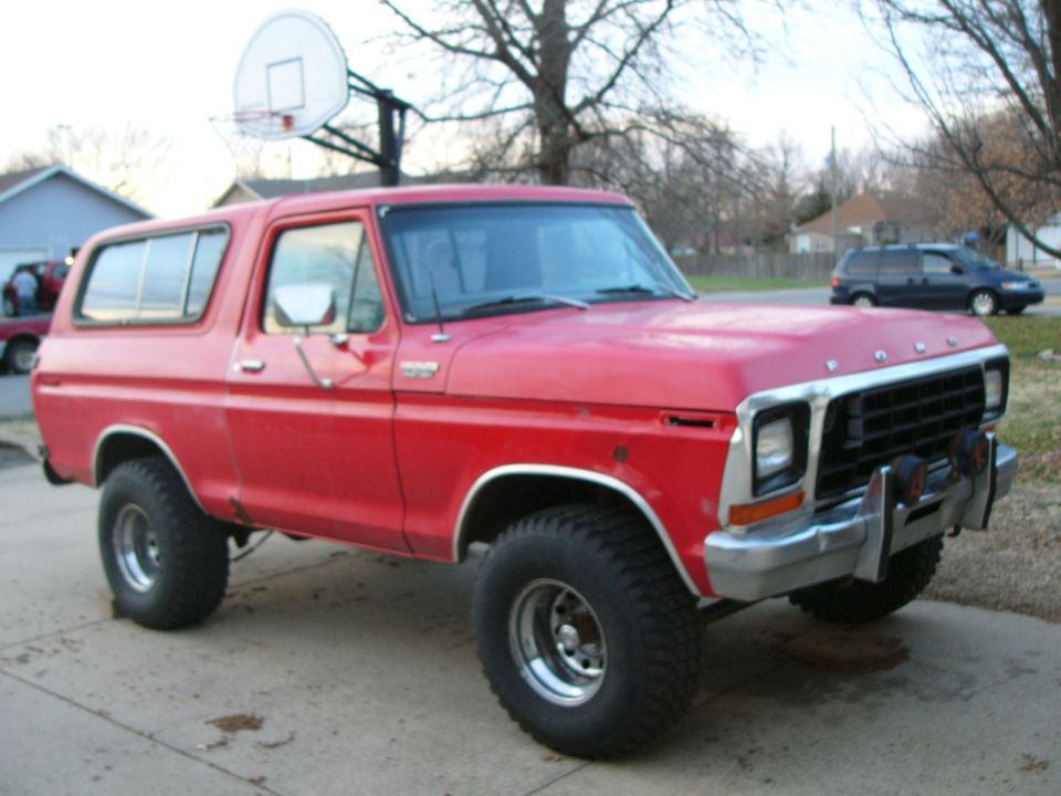 1979 Ford Bronco “Big Red”
