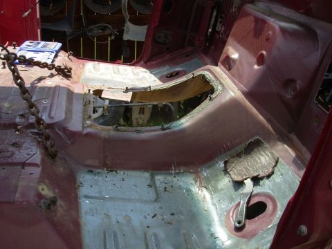 1983 Ford Bronco - The deadening pads in the floorboards aren't sticking very well anyway, so I'll replace them with Peel-N-Seal roofing. This same scraper di…