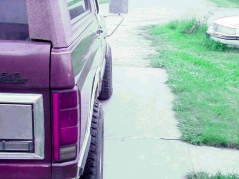 1980 Ford Bronco - Tire leaning due to bad axle pivot bushing and either bad wheel bearings or spindle bearing or both. They will all be changed by January 1r…