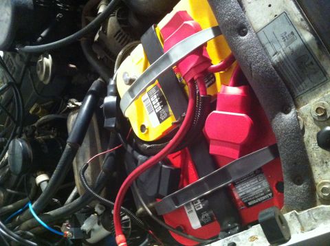 1996 Ford Bronco - Dual battery setup with Optima batteries and associated wiring.