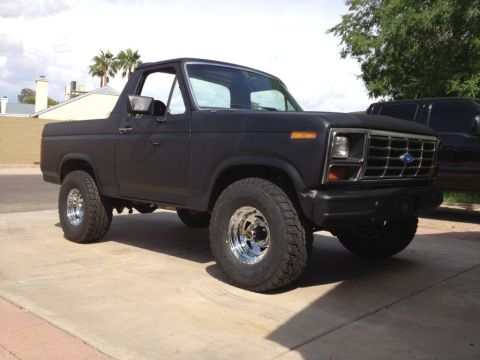 1982 Ford Bronco photo