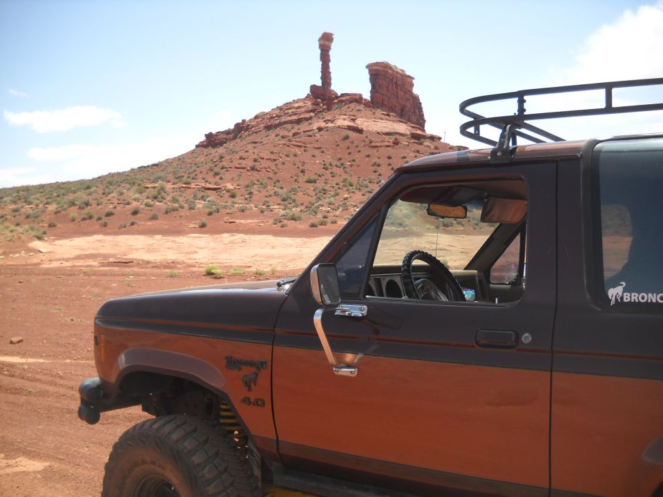 1986 Ford Bronco II “Clyde”