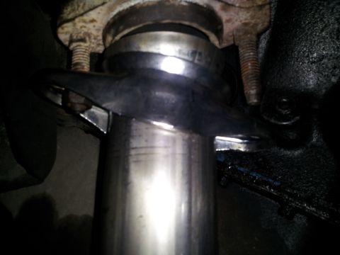 1995 Ford Bronco - driver side manifold is angled while pipe jus shoots straight up and doesnt form with the manifold. (this is with passenger side manifold c…