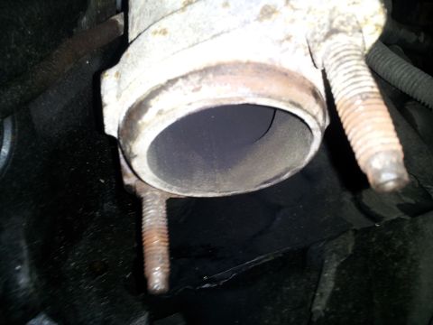 1995 Ford Bronco - manifold flange