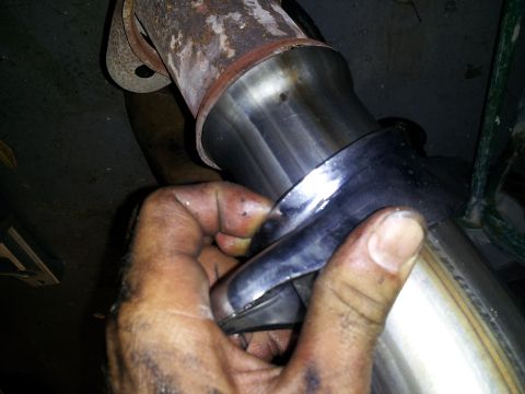 1995 Ford Bronco - stock pipe, vs bassani pipe, same size, so i dnt need the flange ring adapers.