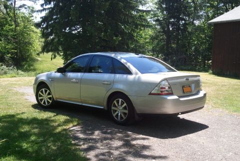 2008 Ford Taurus photo