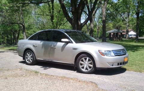 2008 Ford Taurus photo