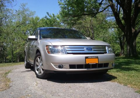 2008 Ford Taurus photo
