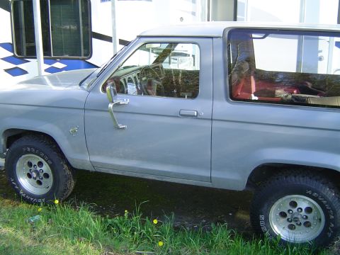 1995 Ford Bronco photo