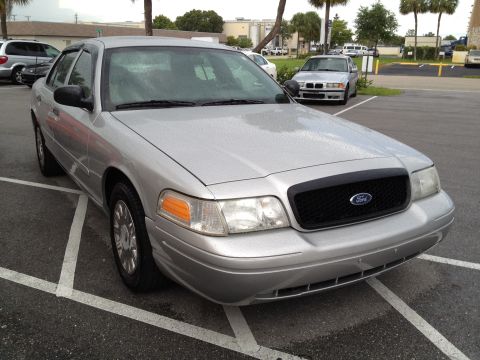 2005 Ford Crown Victoria photo