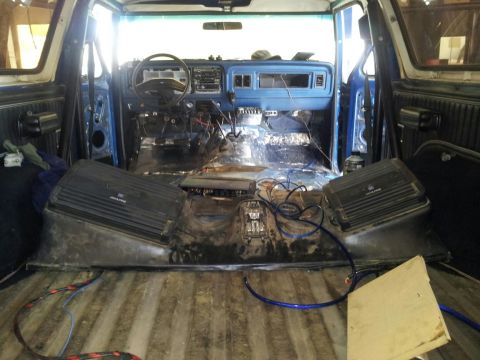 1979 Ford Bronco - new amp set up