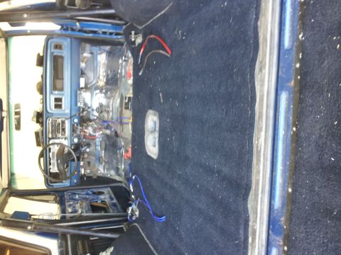 1979 Ford Bronco - the wires are all run through the body mounts