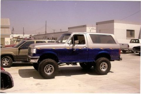 1993 Ford Bronco photo