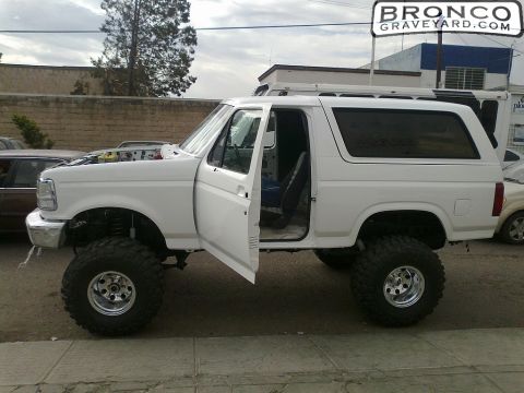 1993 Ford Bronco photo