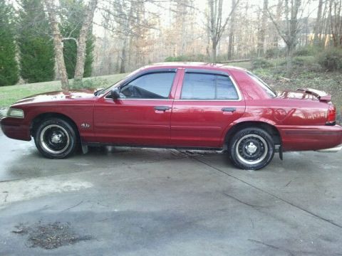 2000 Ford Crown Victoria photo