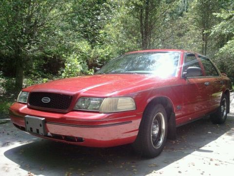 2000 Ford Crown Victoria photo