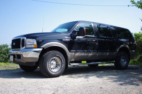 2000 Ford Excursion photo