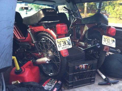 1981 Garelli Rally Sport - Two mopeds are transported inside a vehicle, with one seat clearly marked "PUCH".