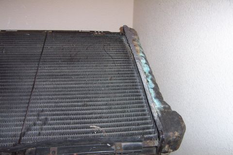 1980 Ford Bronco - This photo shows a vehicle radiator, not a 1980 Ford Bronco.