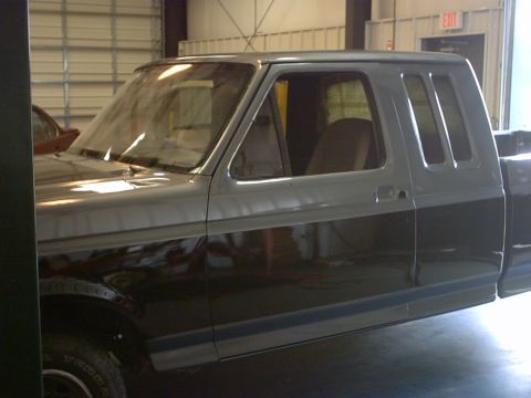 1989 Ford F-150 - This is a 1987-1991 Ford F-150, not a 1989 model as claimed.